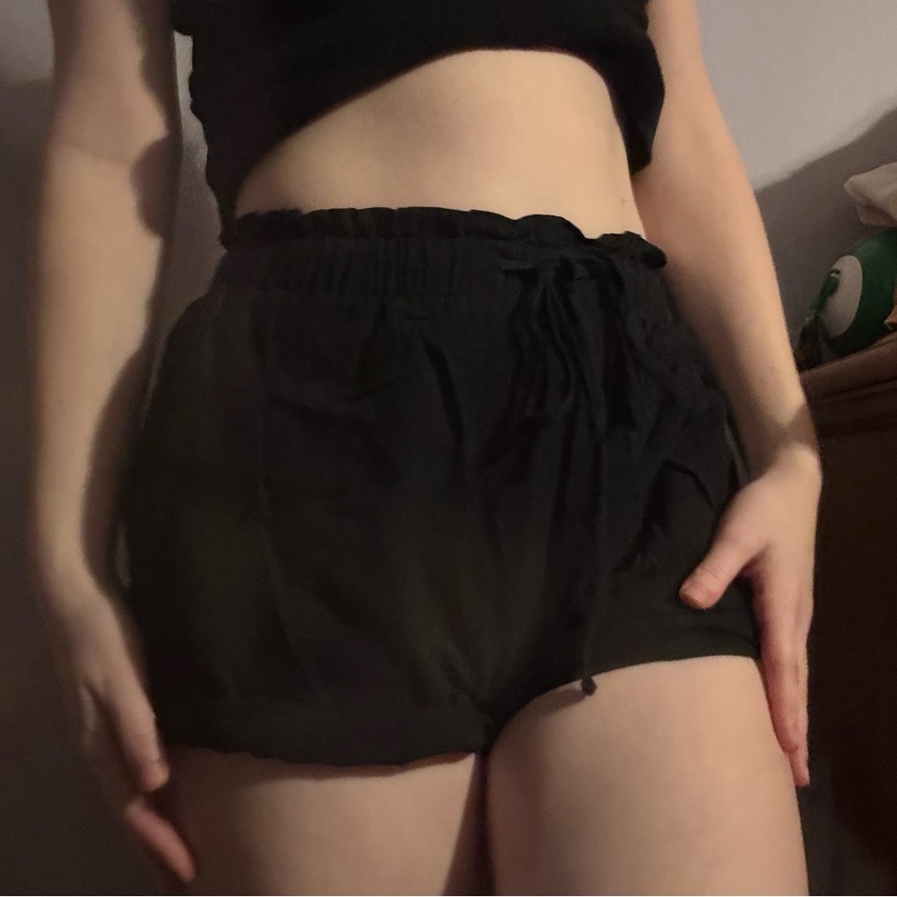 Women's Black Linen Drawstring Shorts